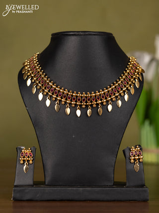 Antique necklace with pink kemp stones and hangings