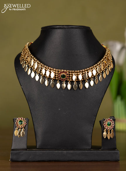 Antique necklace with kemp stones and hangings