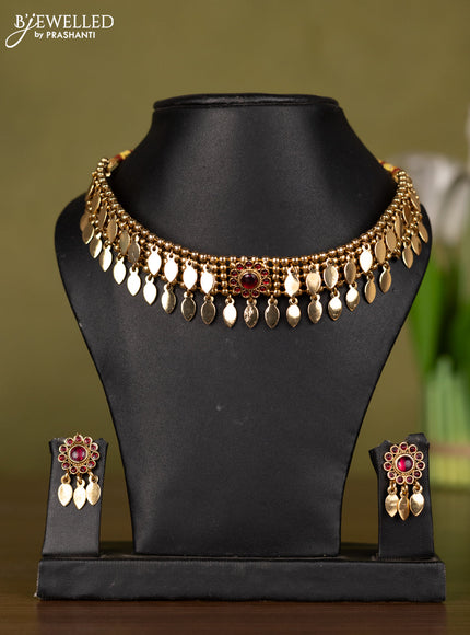 Antique necklace with pink kemp stones and hangings