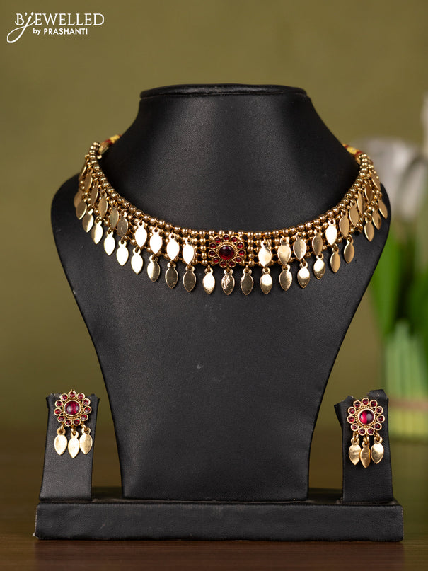 Antique necklace with pink kemp stones and hangings