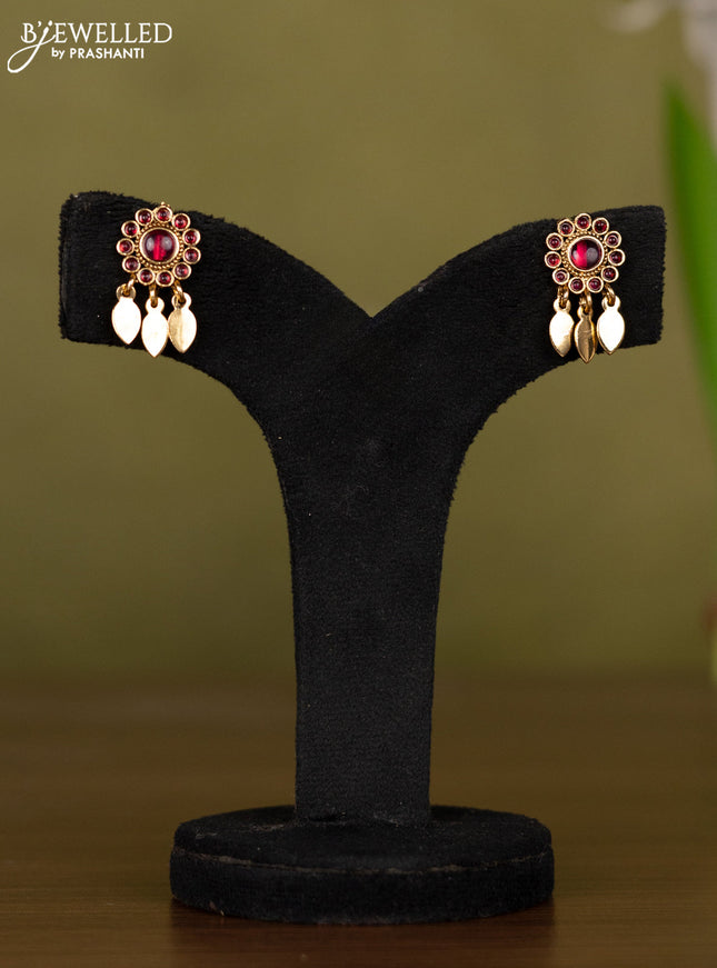 Antique necklace with pink kemp stones and hangings