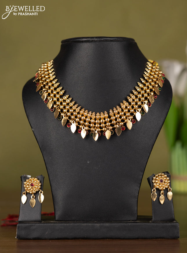 Antique necklace with kemp stones and hangings