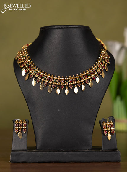 Antique necklace with kemp stones and hangings