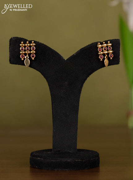 Antique necklace with kemp stones and hangings