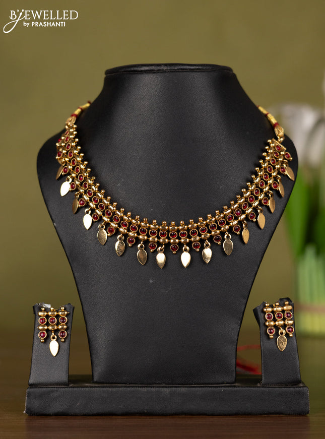 Antique necklace with pink kemp stones and hangings