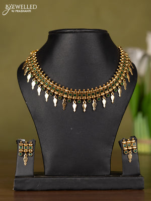 Antique necklace with green kemp stones and hangings