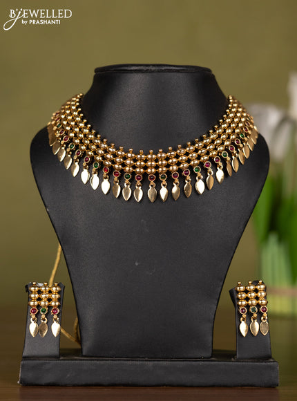 Antique necklace with kemp stones and hangings