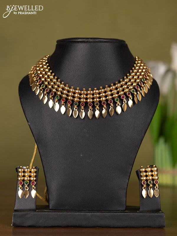 Antique necklace with kemp stones and hangings