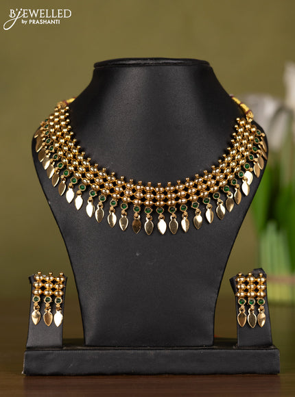 Antique necklace with green kemp stones and hangings