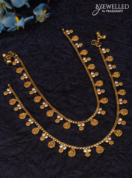 Antique anklet with simple design and kundan stones