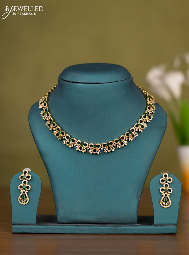 Necklace with emerald and cz stones in victorian finish