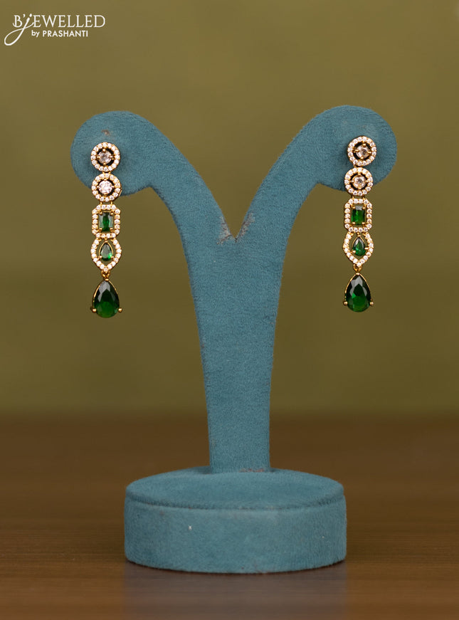 Necklace with emerald and cz stones in victorian finish