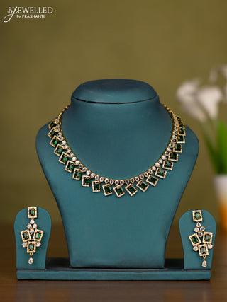 Necklace with emerald and cz stones in victorian finish