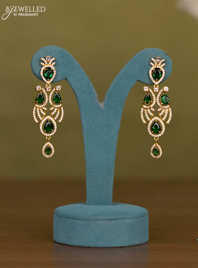 Necklace with emerald and cz stones in victorian finish