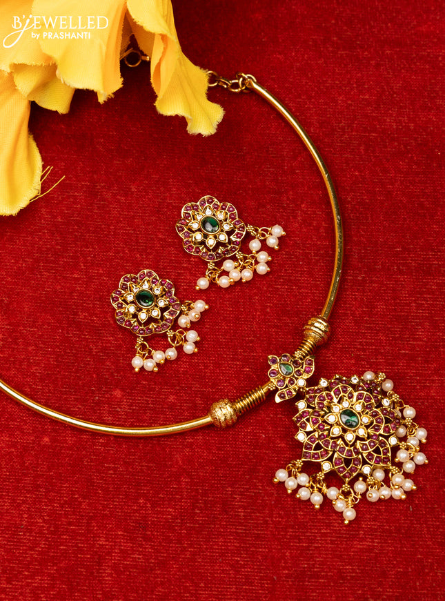 Ring type choker with floral design in multicolor kemp stones and pearl hanging