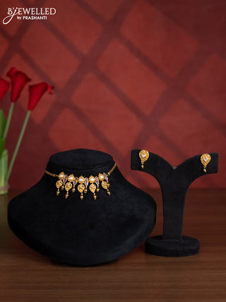 Antique choker manga pattern with kemp & kundan stones and golden beads hangings