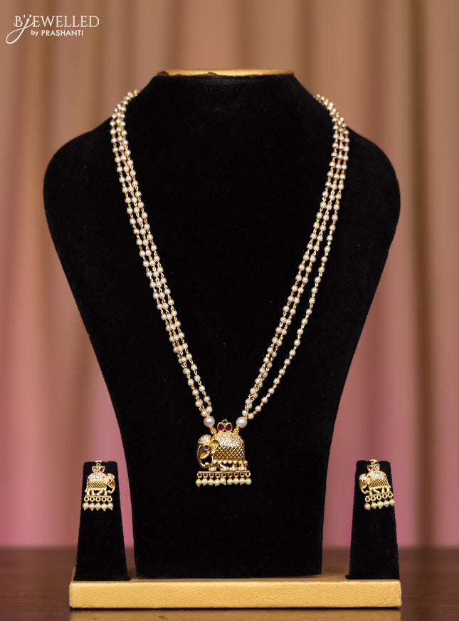 Pearl necklace elephant pendant with kemp and cz stones in pearl hangings