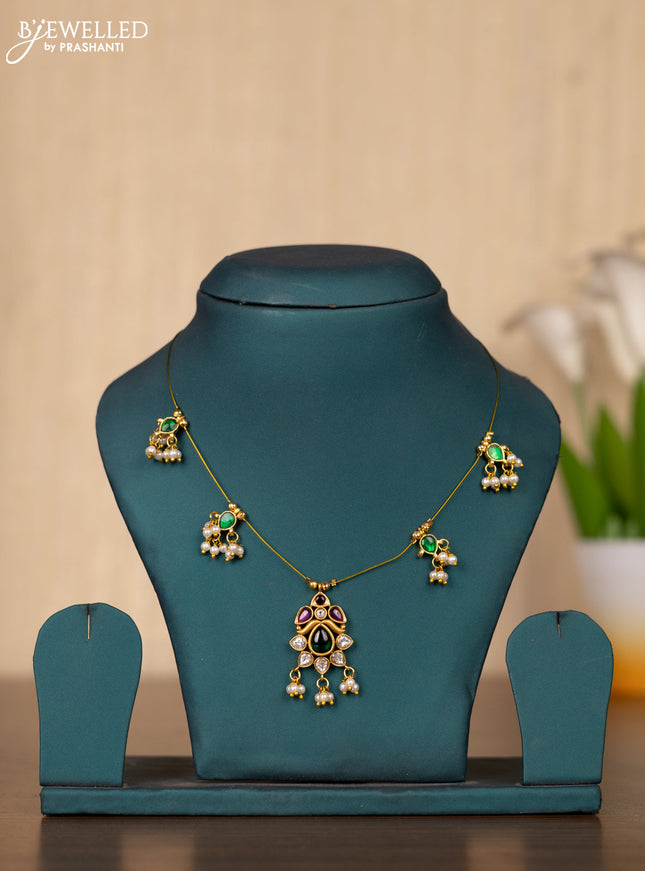 Invisible chain with kemp & kundan stones and pearl hangings without earrings