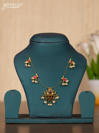 Invisible chain with kemp & kundan stones and pearl hangings without earrings