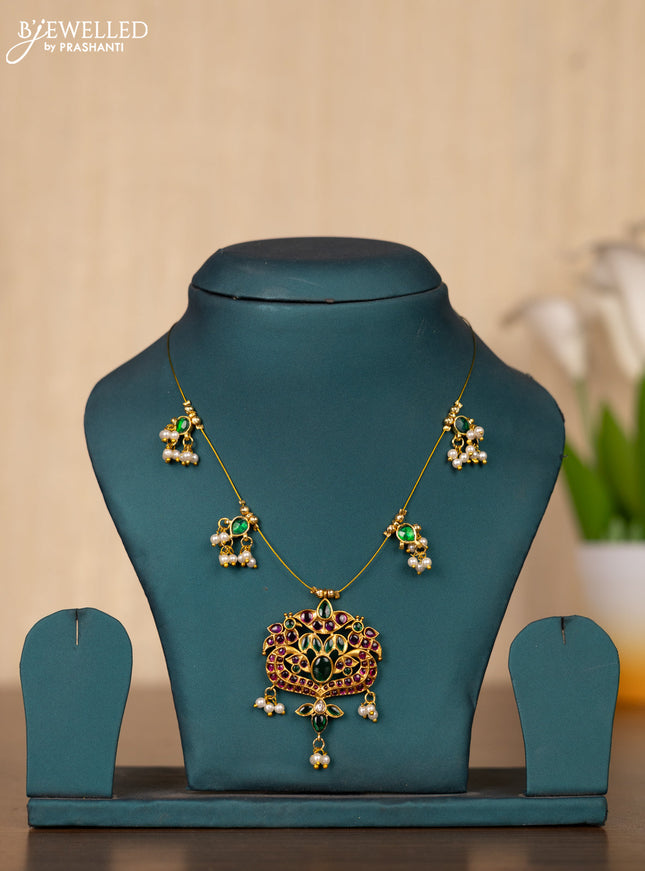 Invisible chain with kemp and kundan stones and pearl hangings without earrings