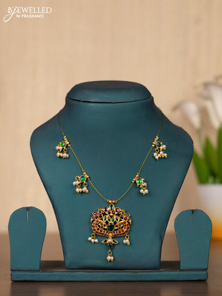 Invisible chain with kemp and kundan stones and pearl hangings without earrings