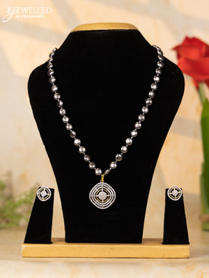 Beaded grey necklace with cz stones