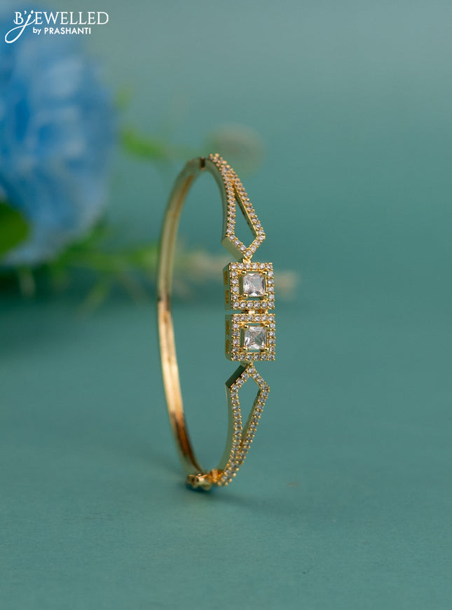 Bracelet with cz stones in gold finish