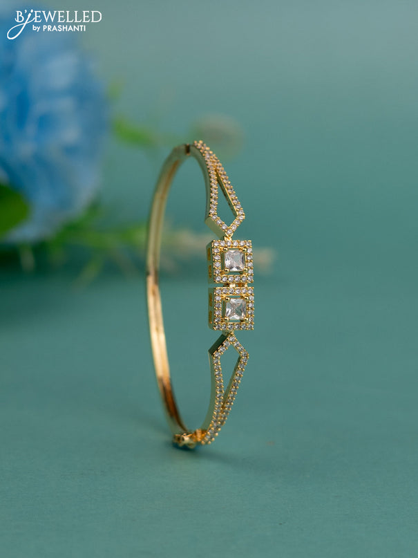 Bracelet with cz stones in gold finish