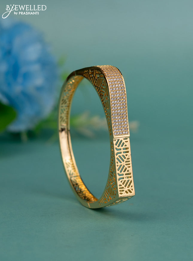 Bracelet with cz stones in gold finish