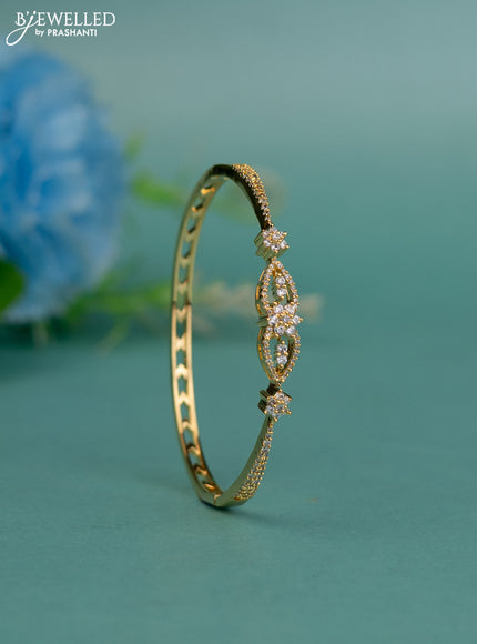 Bracelet with cz stones in gold finish