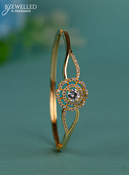 Bracelet with cz stones in gold finish