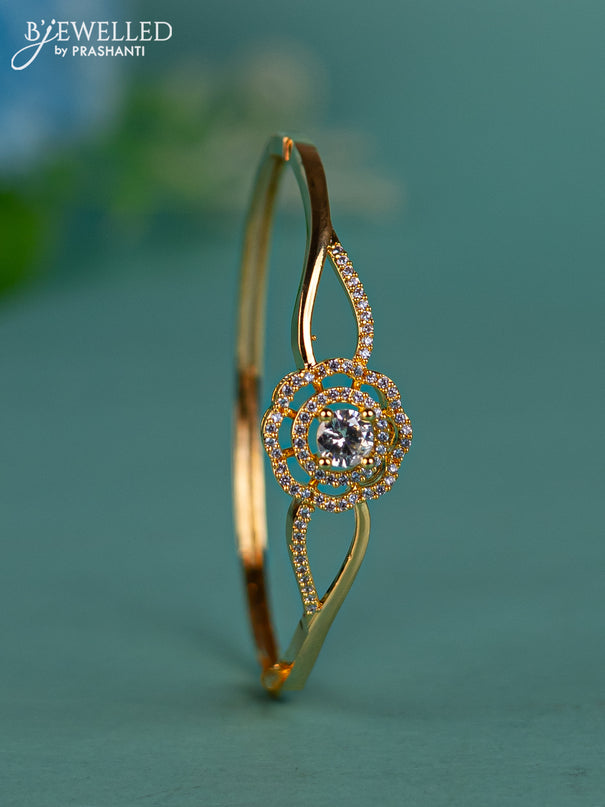 Bracelet with cz stones in gold finish