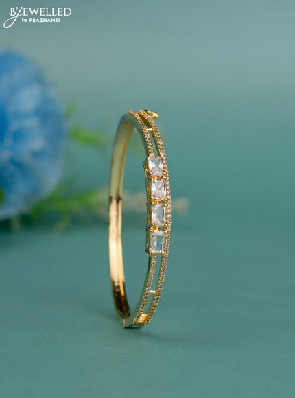 Bracelet with cz stones in gold finish