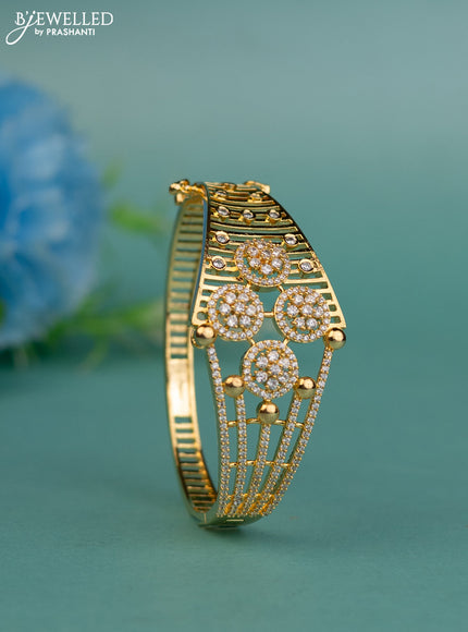 Bracelet with cz stones in gold finish