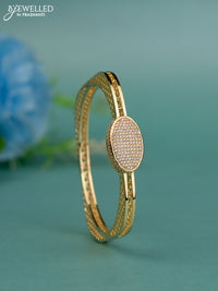 Bracelet with cz stones in gold finish