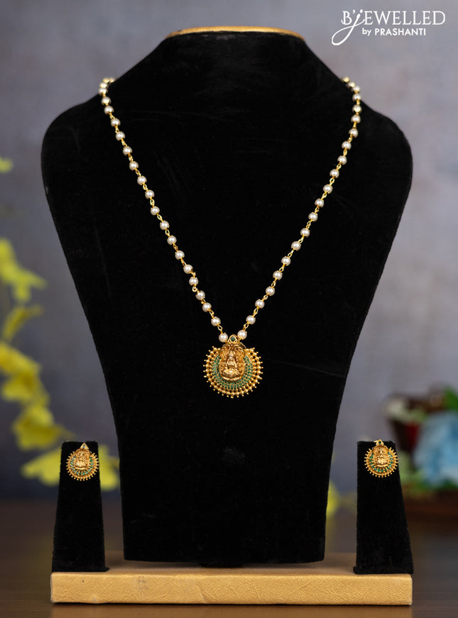 Pearl necklace lakshmi pendant with emerald stones