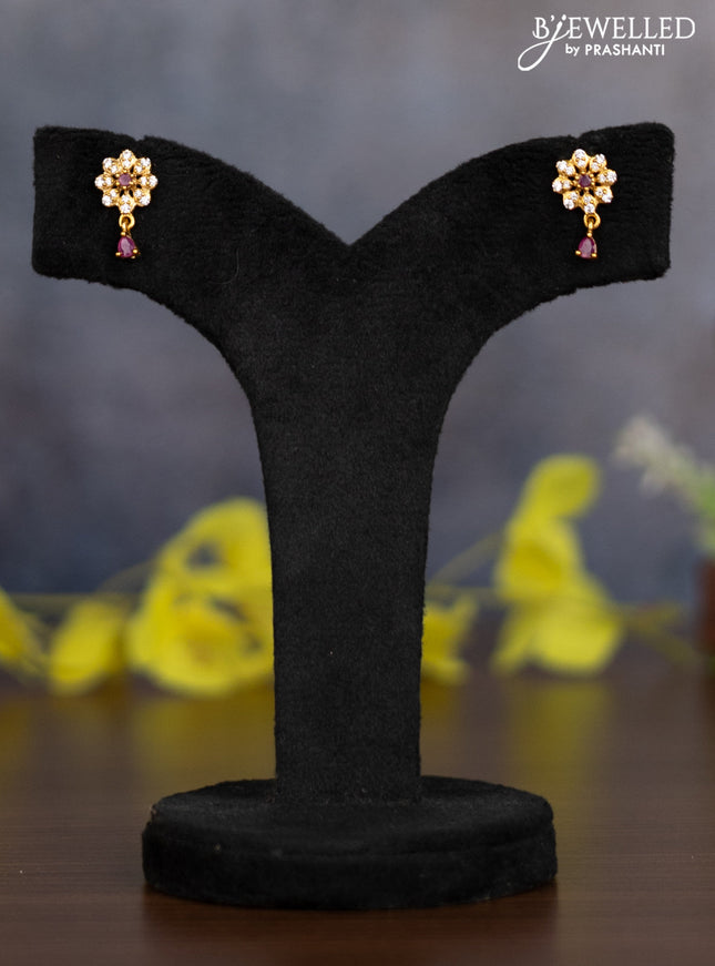 Pearl necklace floral pendant with kemp and cz stones