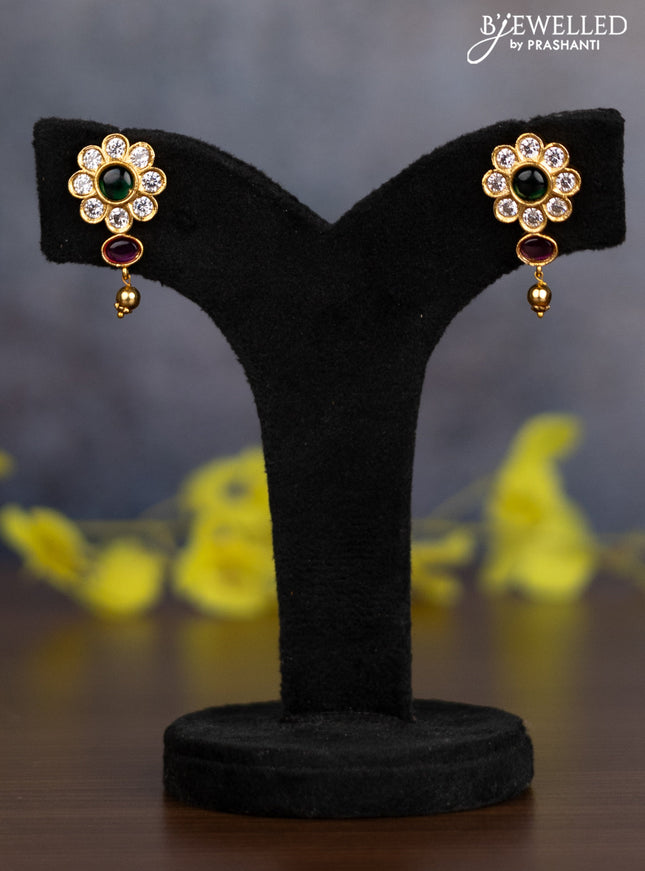 Pearl necklace floral pendant with kemp & cz stones and pearl hangings