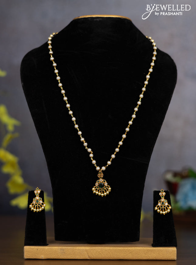 Pearl necklace with emerald & cz stones and pearl hangings