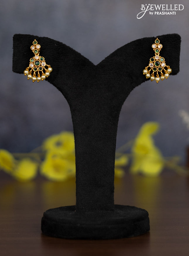 Pearl necklace with emerald & cz stones and pearl hangings