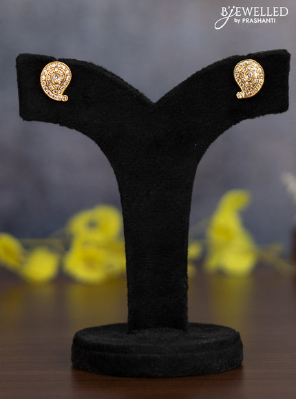 Pearl necklace with manga pendant and cz stones