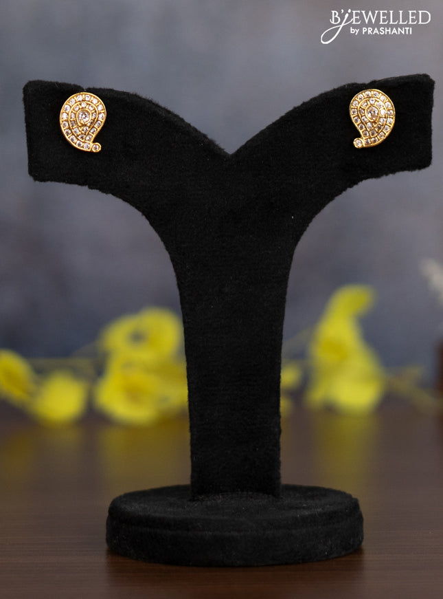 Pearl necklace with manga pendant and cz stones