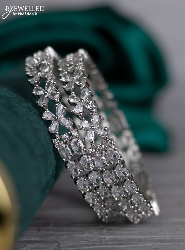 Zircon bangle with cz stones