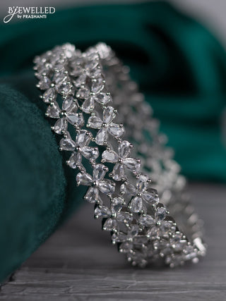 Zircon bangle with cz stones