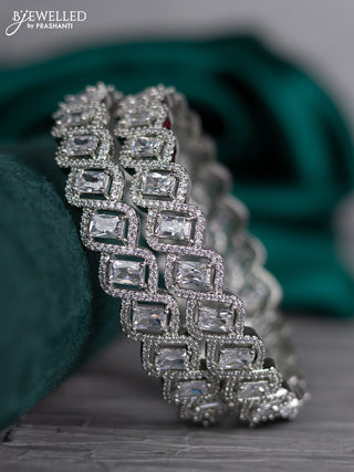 Zircon bangle with cz stones