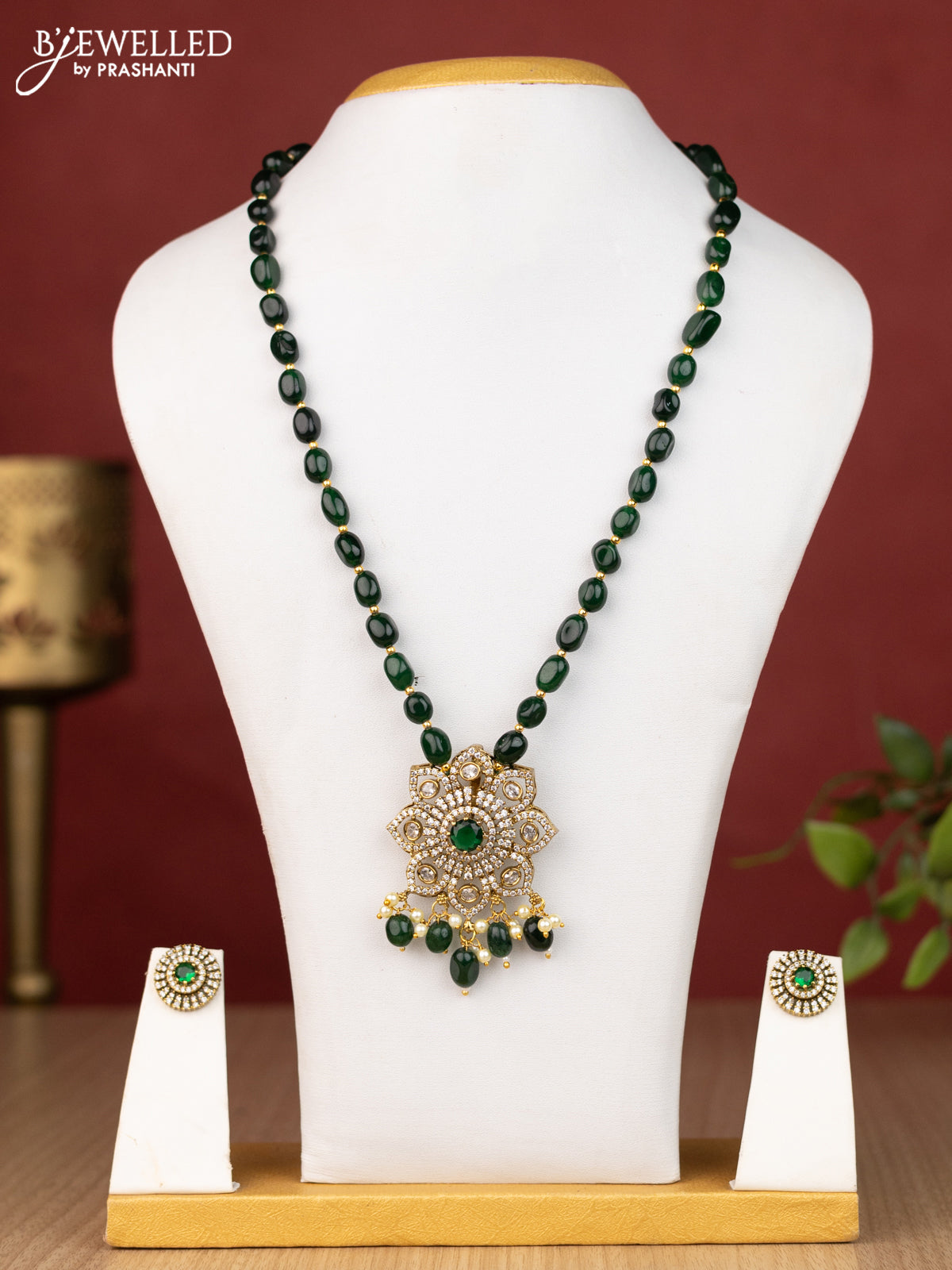 Bohemian Green Crystal Resin Layered Bead Necklace 50 cm Long With Pearl Accents For Everyday Wear main image 1