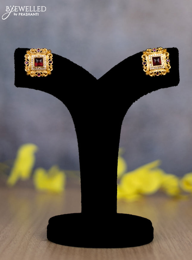 Pearl necklace with ruby and cz stones