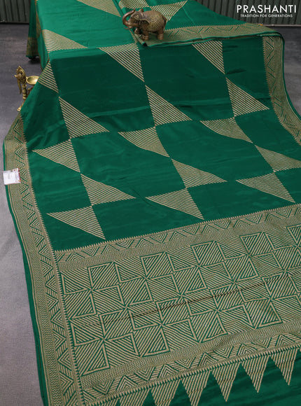 Banarasi crepe saree green with allover thread & zari geometric weaves and woven border