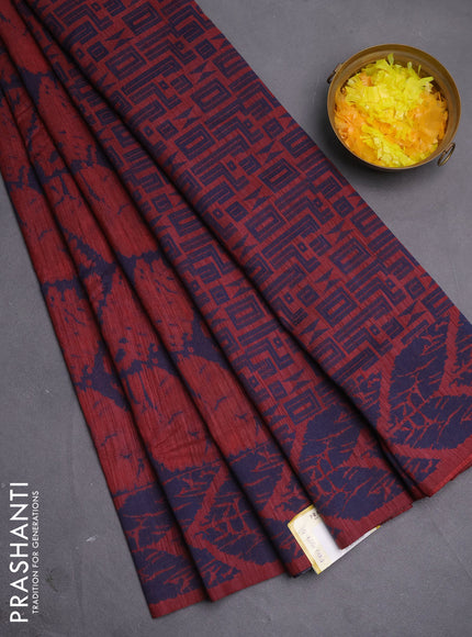 Banarasi semi matka saree maroon and blue with allover thread weaves and thread woven border