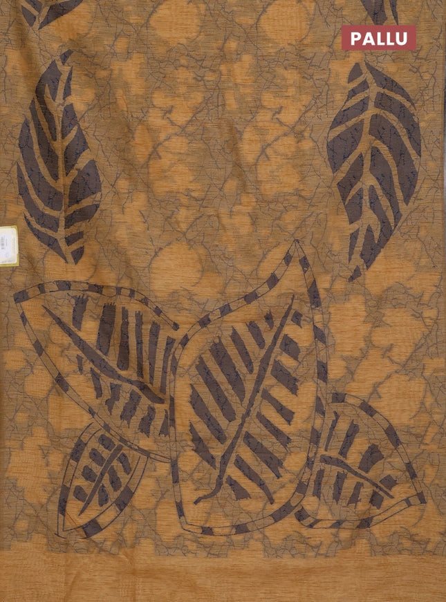 Banarasi semi matka saree sandal with allover thread weaves in borderless style